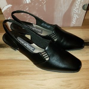 Easy Street 9M NIB.  Black Heels